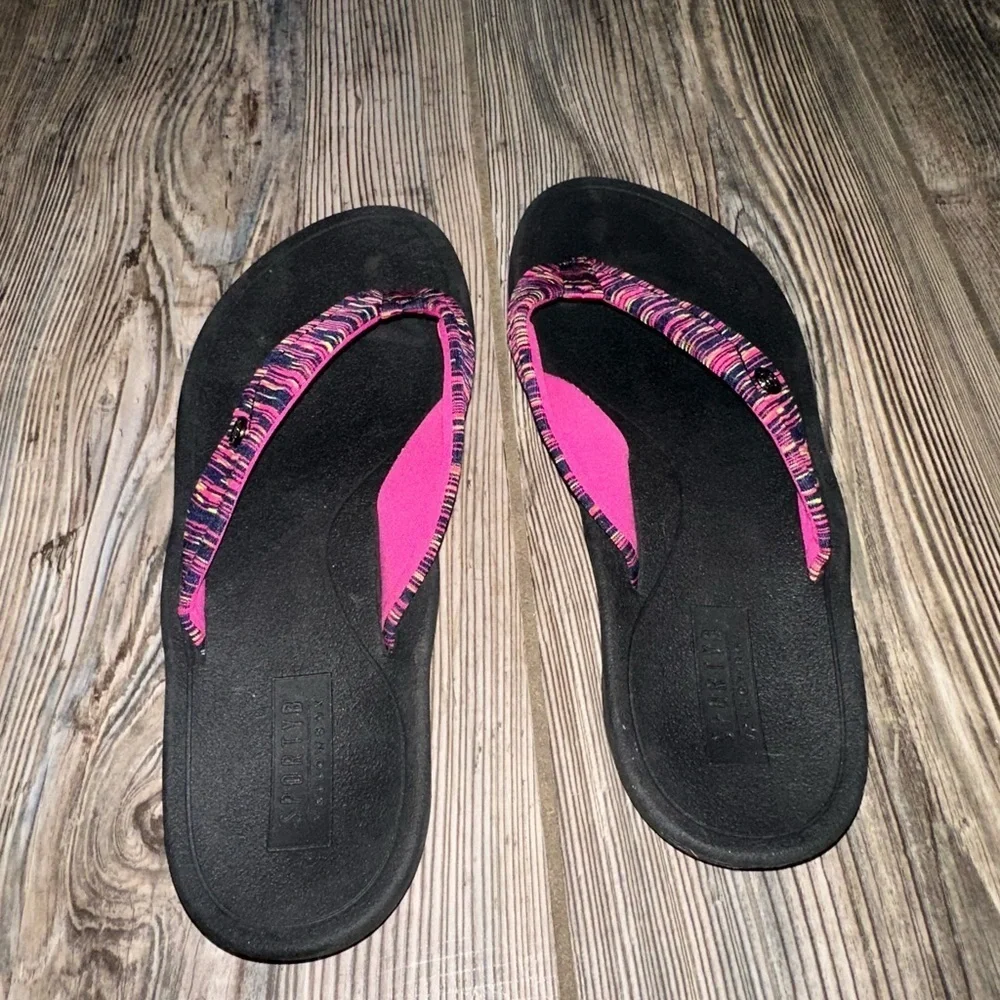 Yellowbox Sportyb Pippen Soft Colorful Striped Flip Flops - Picture 3 of 5